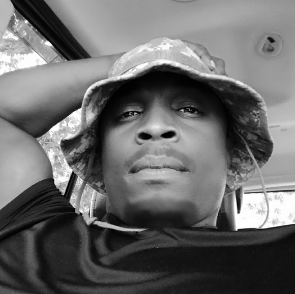 Meet your Posher, Davon - Picture 2 of 2